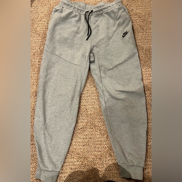 Nike Heather Gray Tech Fleece Joggers with Black Logo - Picture 2 of 3